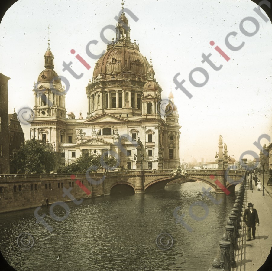 Der Berliner Dom ; The Berlin Cathedral - Foto foticon-simon-fr-d-grosse-190-051.jpg | foticon.de - Bilddatenbank für Motive aus Geschichte und Kultur